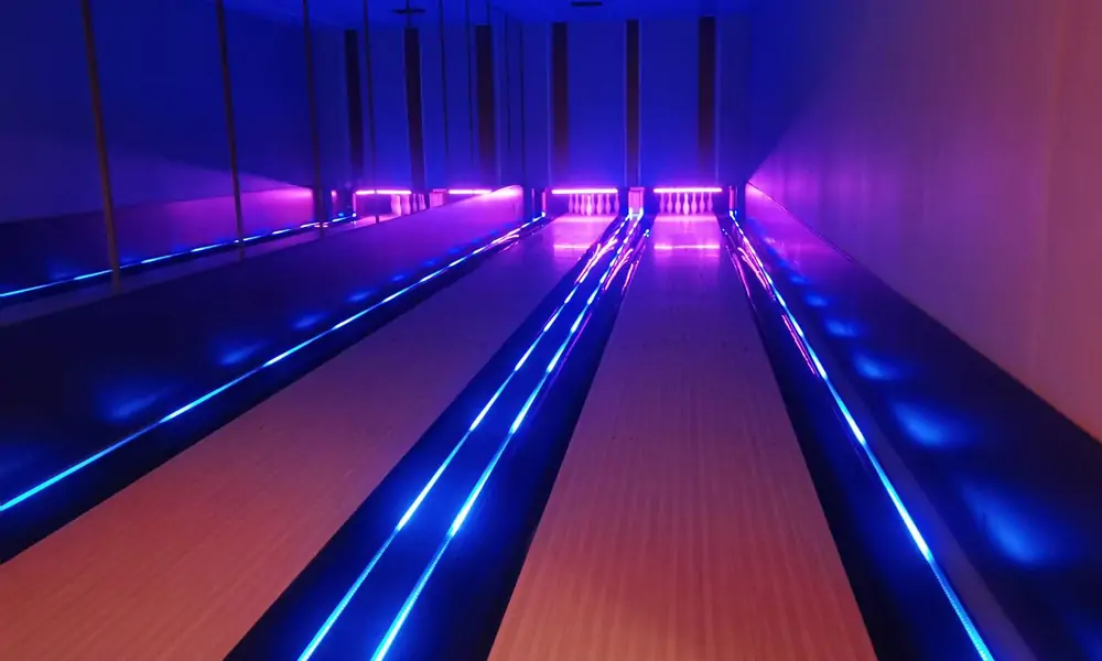 Bowling lane indoor