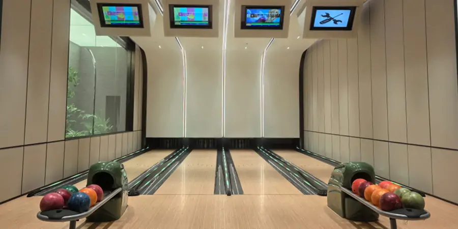Non-International Standard Bowling Installations